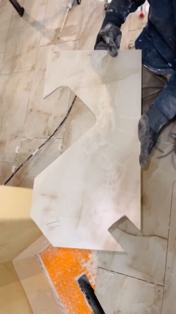 Can’t find the missing piece? Create your own! …and don’t forget to make it #oddlysatisfying 
-
-
-
-
#tile #homeremodel #howto #diy #homereno #bathroomremodel #remodel #boiseidaho #eagleidaho #craftsmanship #design #interiordesign #realestate #newconstruction #constructionlife #tiledesign