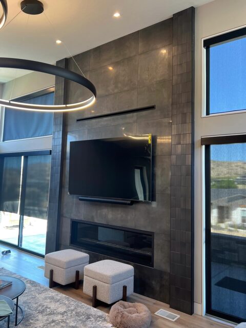 The final product vs the process 〰️

#boiseconstruction #fireplace #boiseremodel #boisetile #naturalstone #boisehomeowners #boise