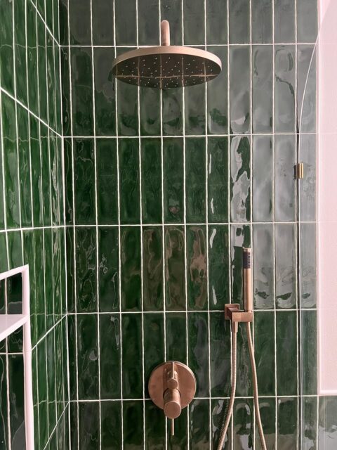 Quiet luxury starts with good tiles 💚

#bath #boiseidaho #boisecontractor #boisetile #boisetilecontractor #boisebathroomremodel #walkinshower #tile