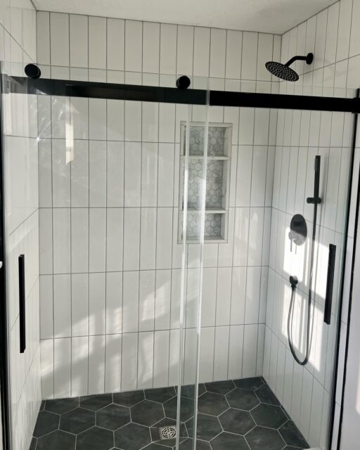 It’s all about the details 🚿 

#tile #tiledesign #boiserenovation #boiseshowerremodel #showerdesign #boisecontractor #showerniche #remodel